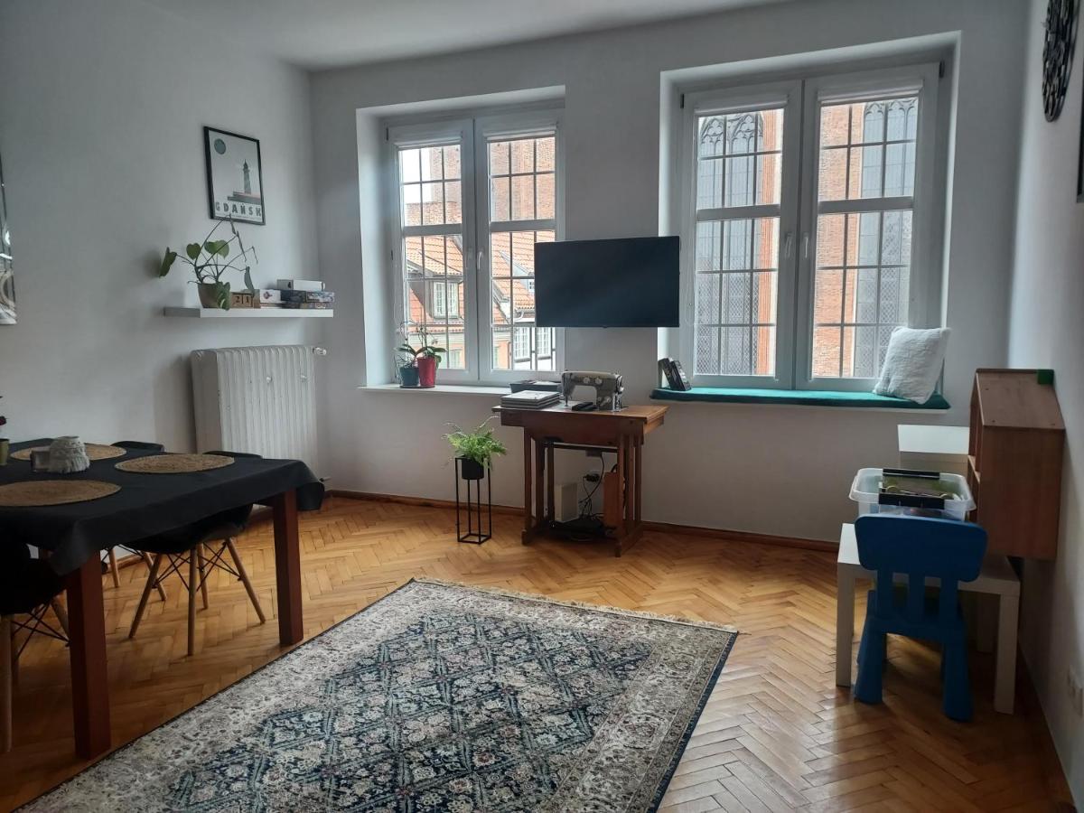 Apartment In Old Town - View Of Mariacki Church Gdansk Bagian luar foto