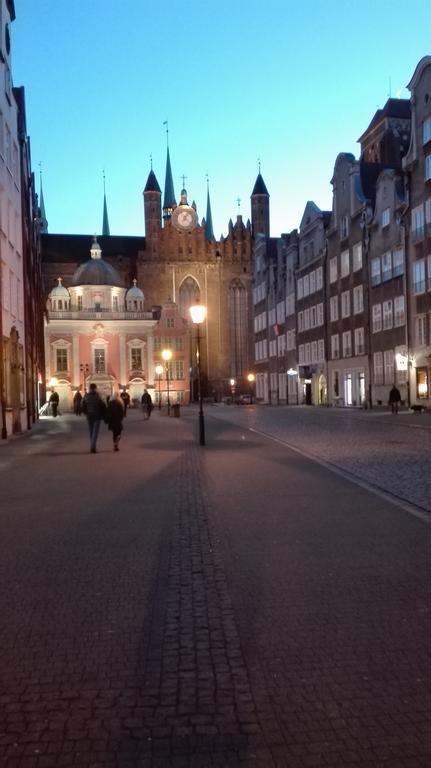 Apartment In Old Town - View Of Mariacki Church Gdansk Bagian luar foto